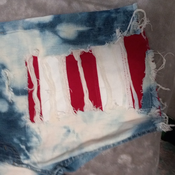 Levi 505 waste American flag shorts custom made. - Picture 8 of 9